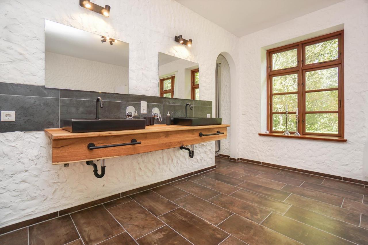 Ruhe Unter Reet-Haus Mit Sauna, Whirlpool Und Kamin Gnarrenburg Exterior photo
